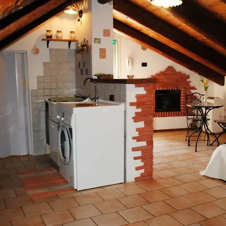 Appartamento Mansarda Romantica Il Nido Delle Rondini